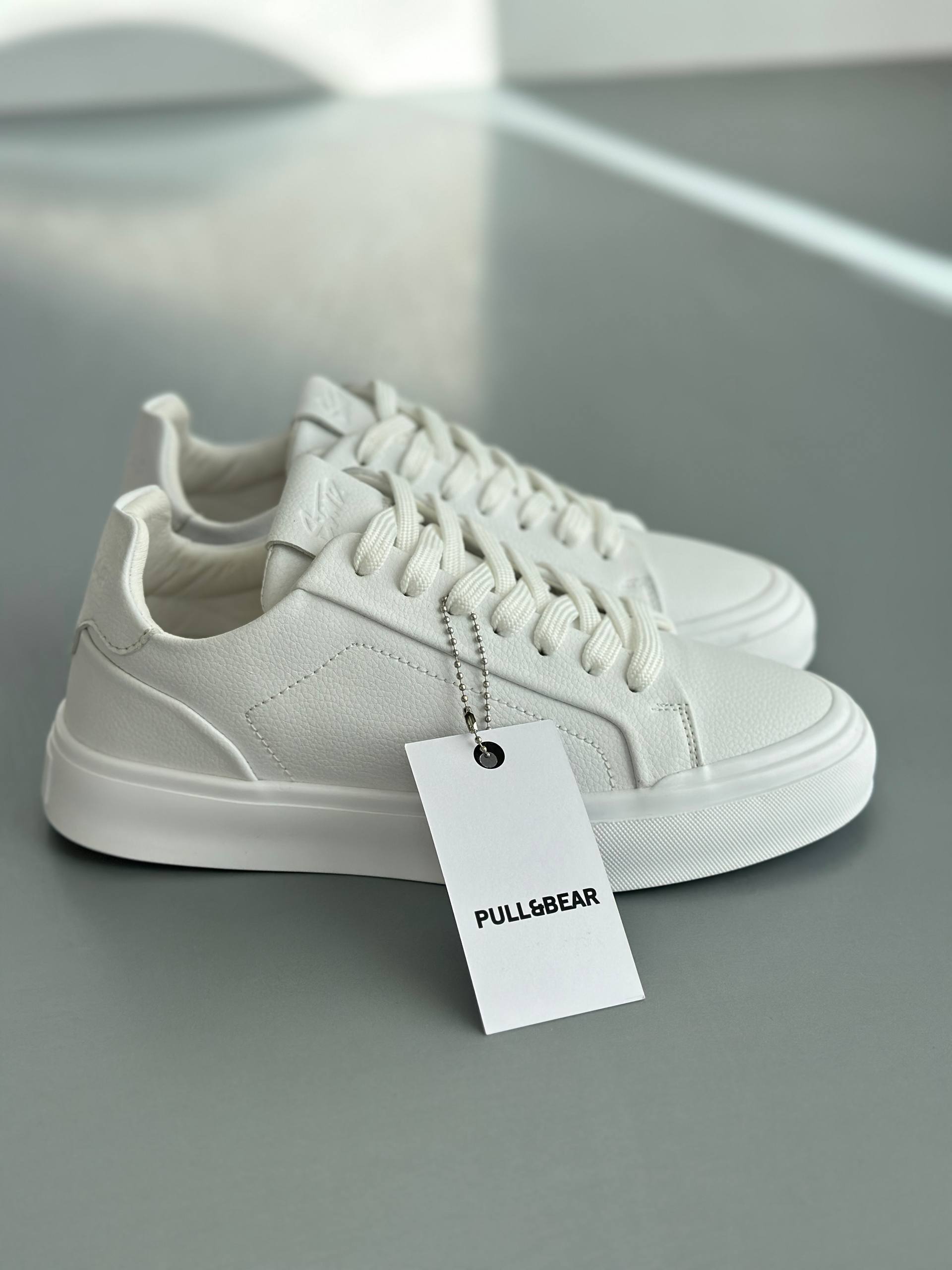 ونس pull & bear سفید 